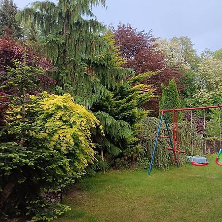 Haus Flora - Ferienwohnung Bodensdorf Dış mekan fotoğraf
