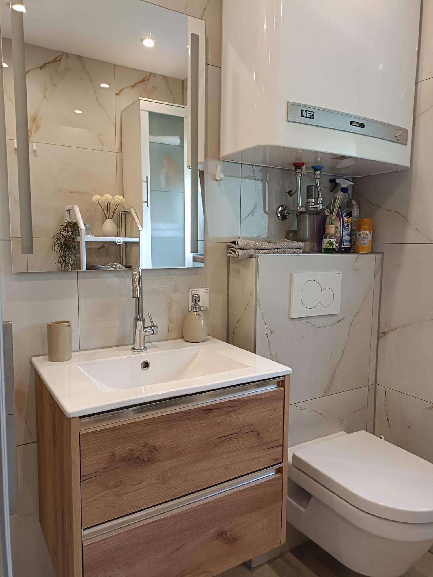 Haus Flora - Ferienwohnung Bodensdorf Dış mekan fotoğraf