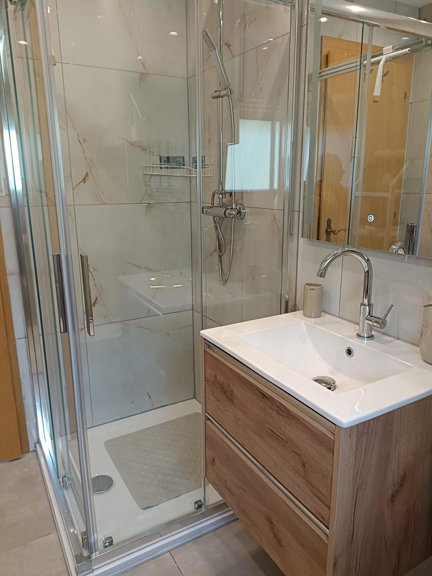 Haus Flora - Ferienwohnung Bodensdorf Dış mekan fotoğraf